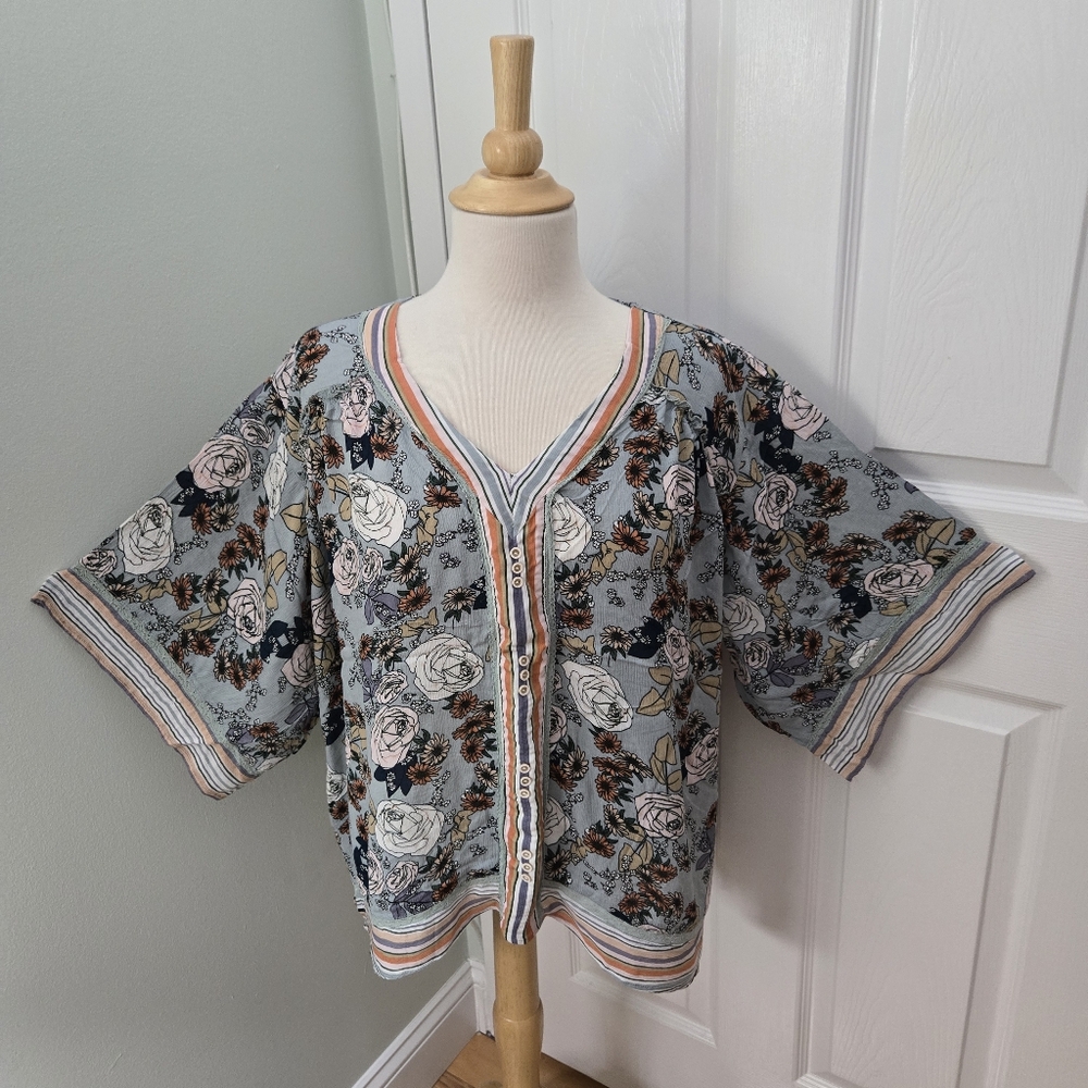 Floral and Stripes Patterned Kimono Style Top